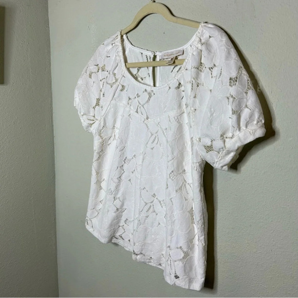 Monteau White Floral Eyelet Top Size Medium - Picture 2 of 7
